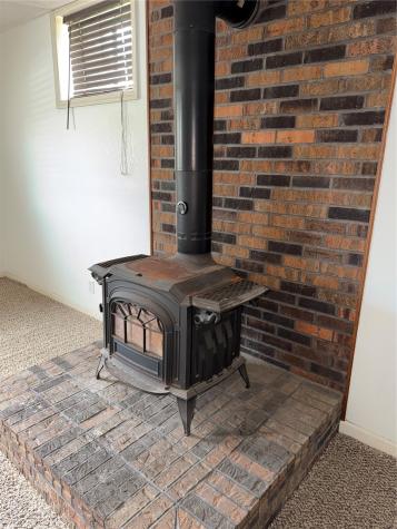 1826 Garry Avenue NW Cedar Rapids IA 52405