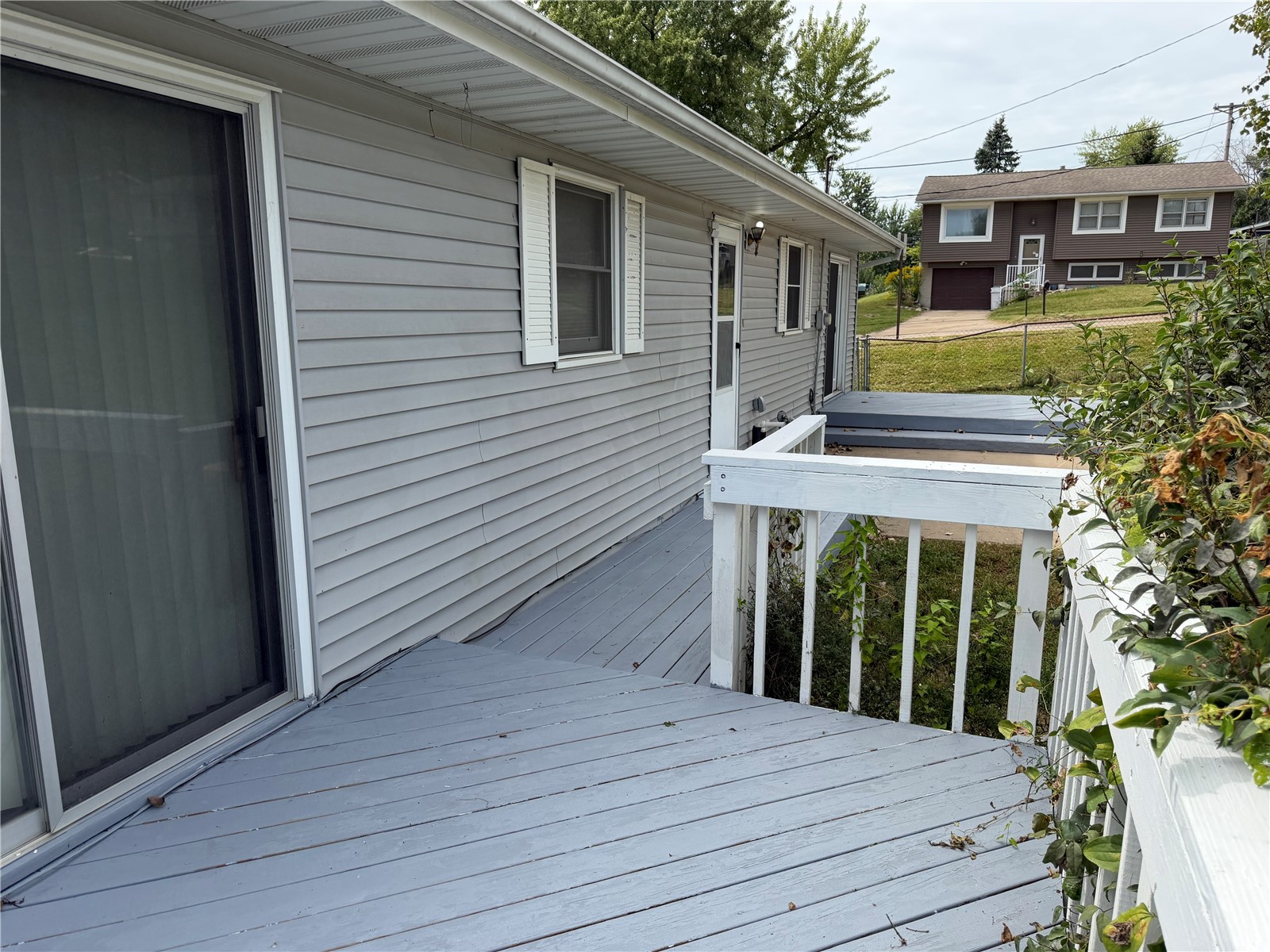 1826 Garry Avenue NW Cedar Rapids IA 52405