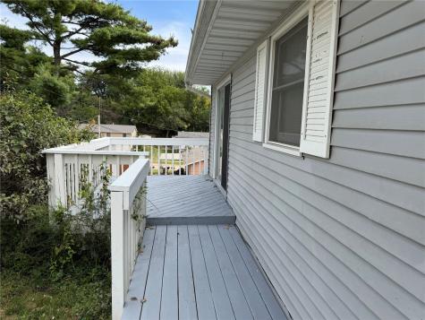 1826 Garry Avenue NW Cedar Rapids IA 52405