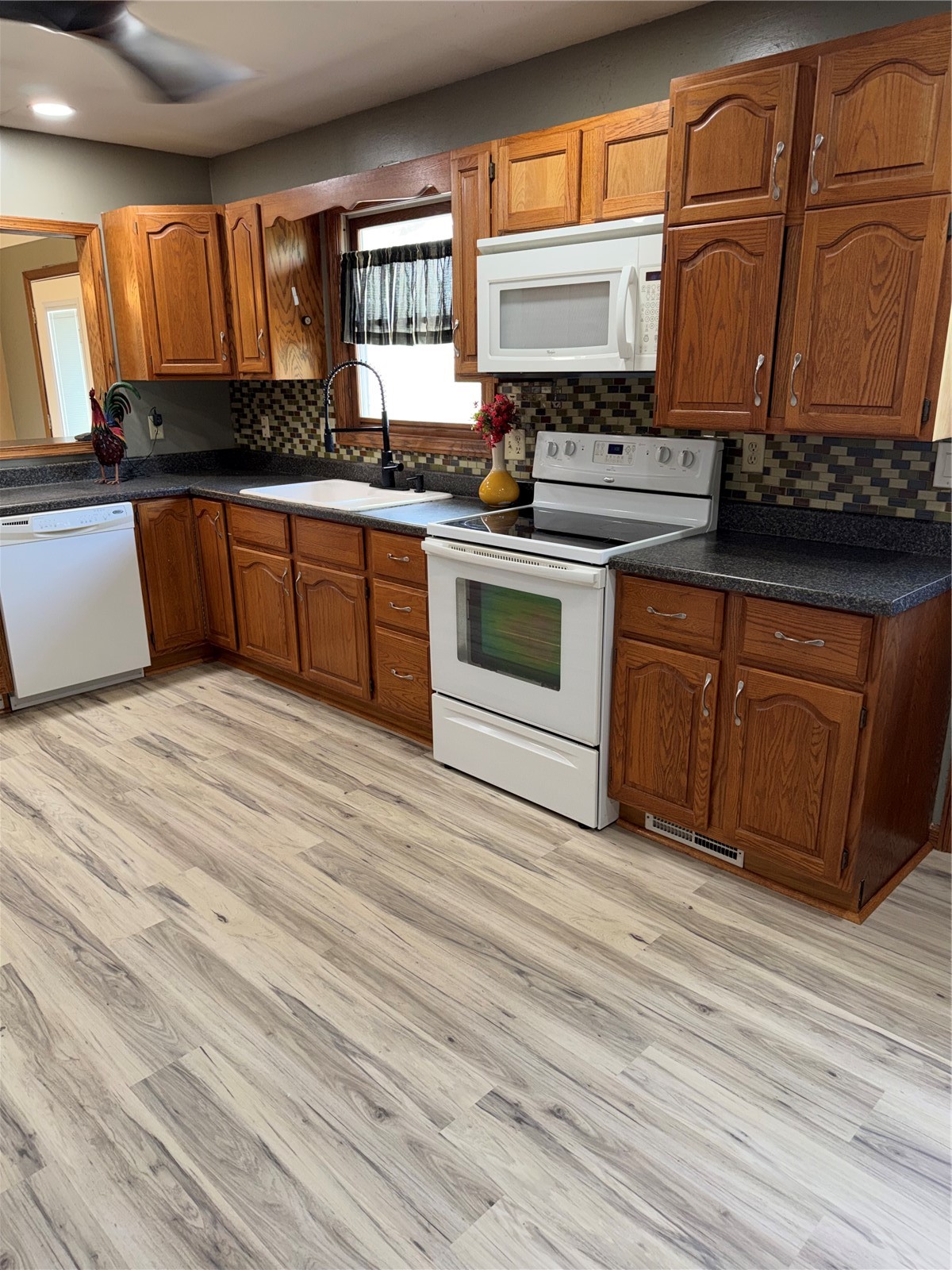 1826 Garry Avenue NW Cedar Rapids IA 52405