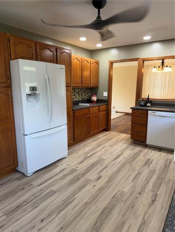 1826 Garry Avenue NW Cedar Rapids IA 52405