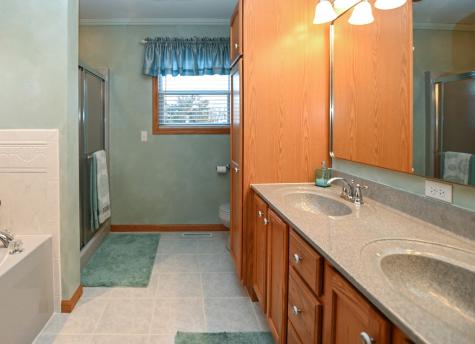 1835 Somerset Drive Marion IA 52302