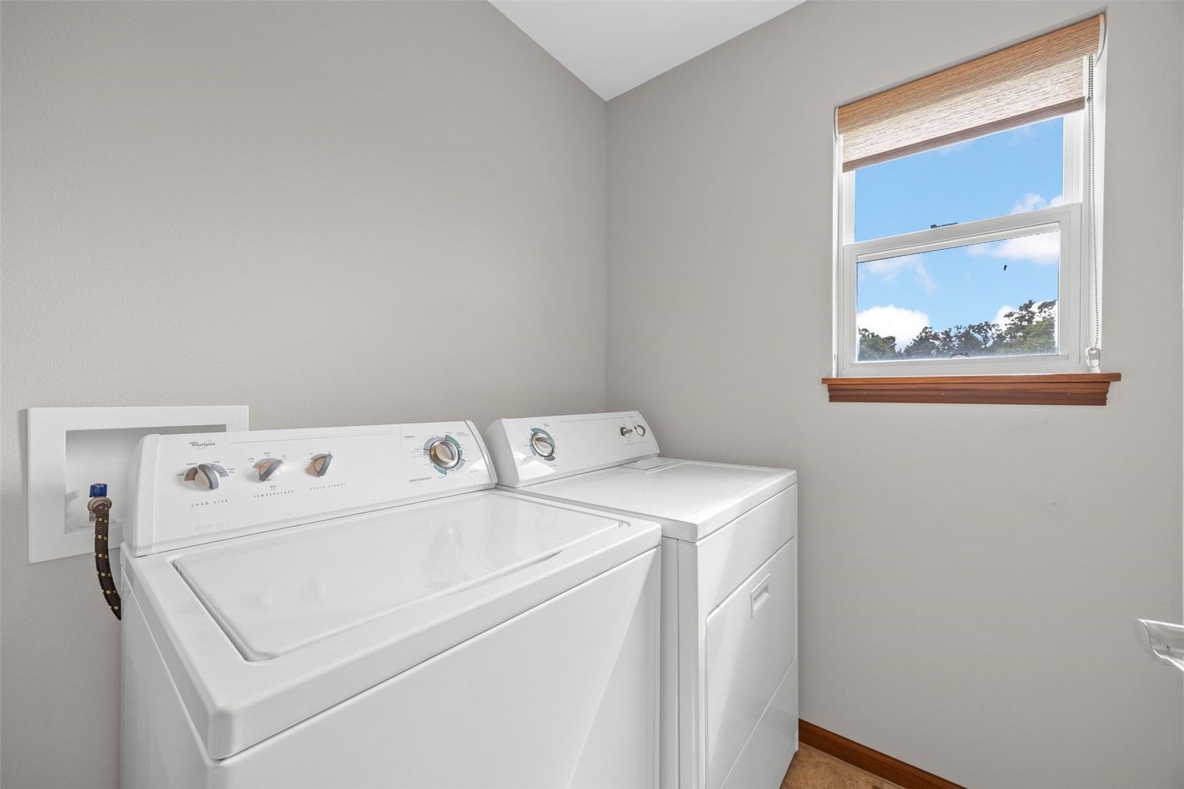 8520 Grand Oaks Drive NE Cedar Rapids IA 52402