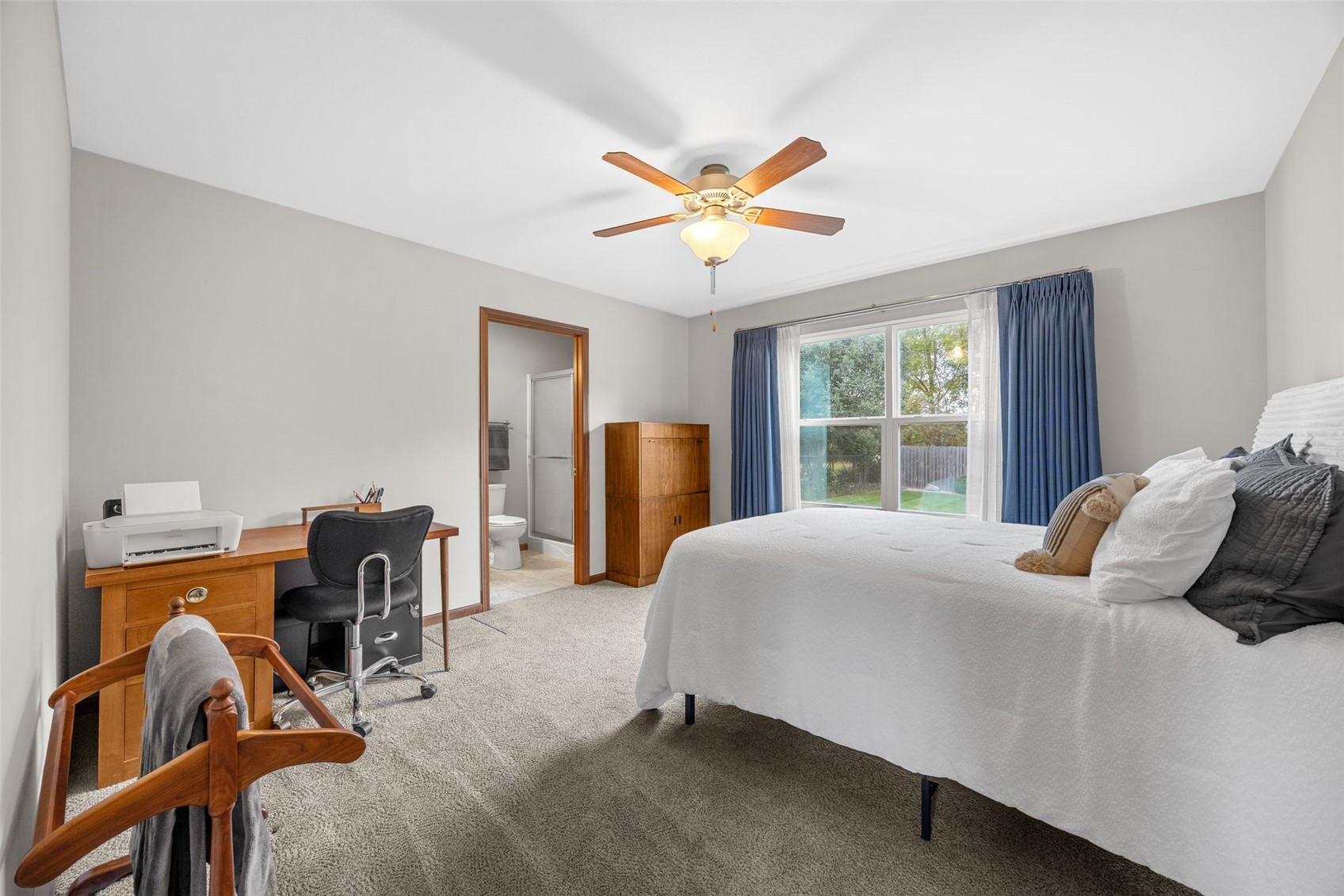 8520 Grand Oaks Drive NE Cedar Rapids IA 52402
