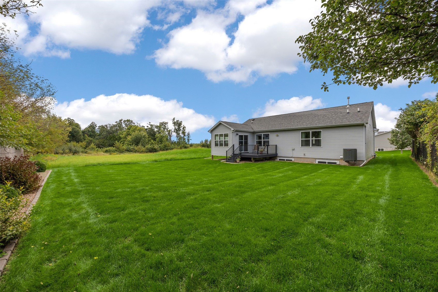 8520 Grand Oaks Drive NE Cedar Rapids IA 52402
