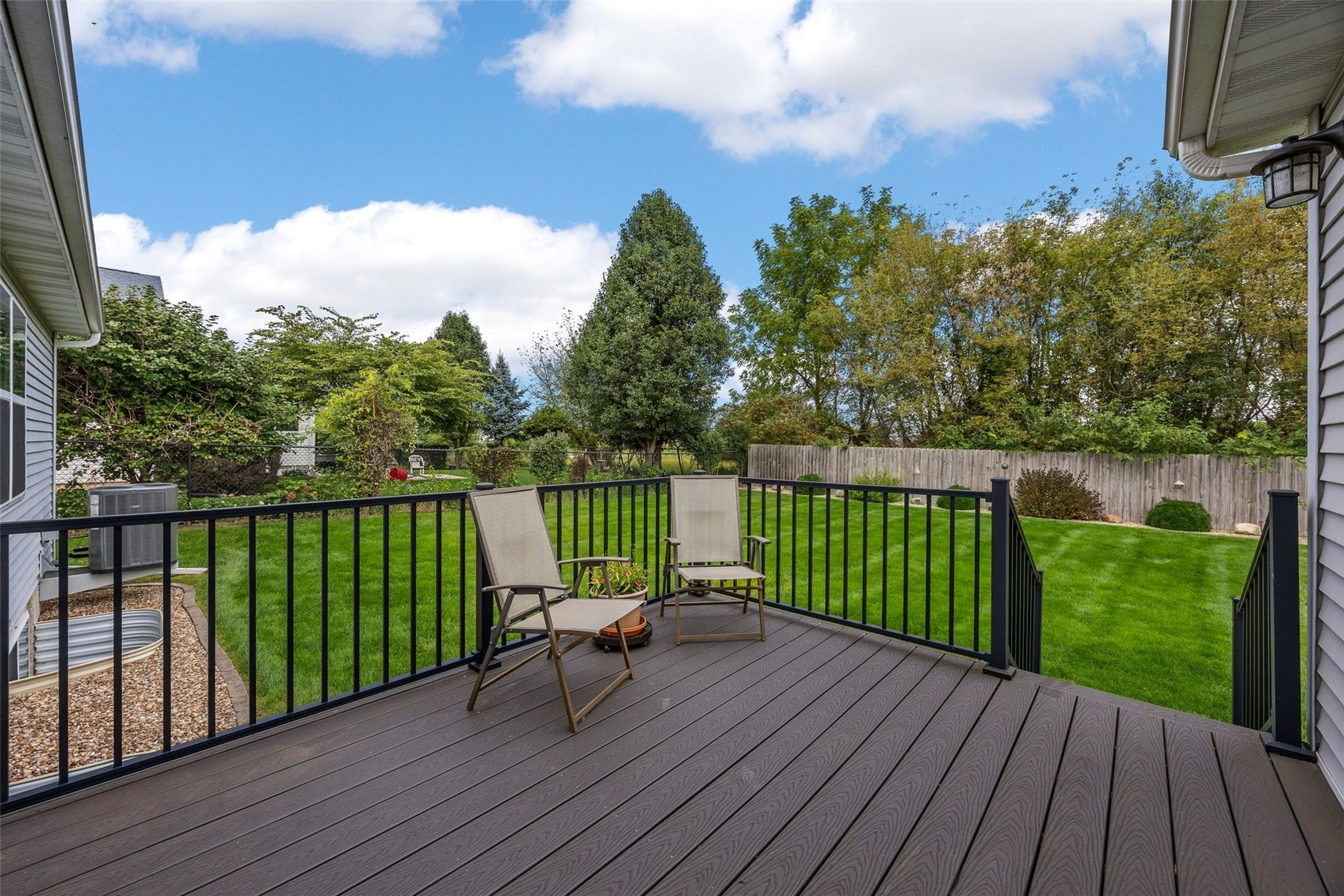 8520 Grand Oaks Drive NE Cedar Rapids IA 52402