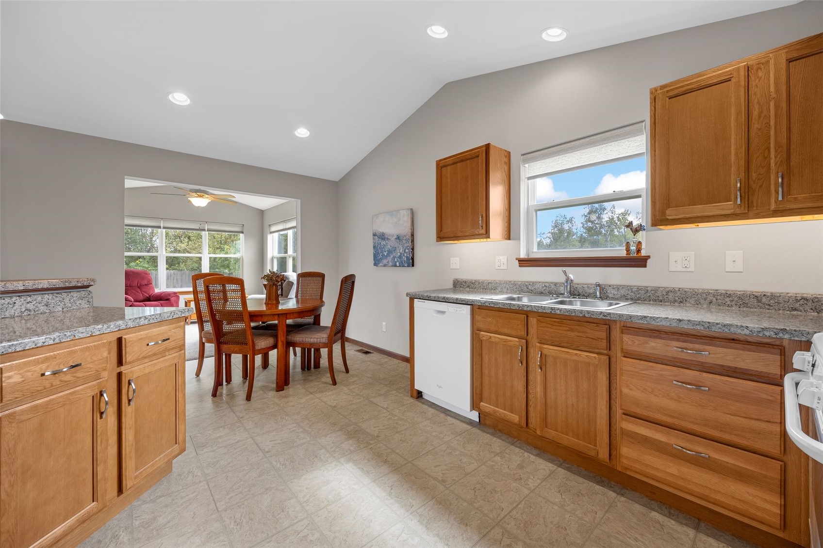 8520 Grand Oaks Drive NE Cedar Rapids IA 52402