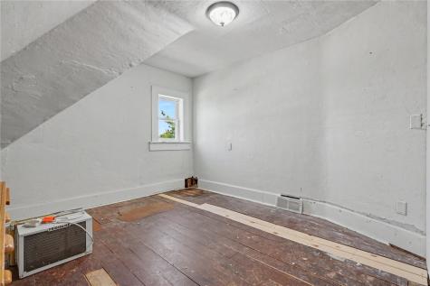 7188 28th Avenue Newhall IA 52315