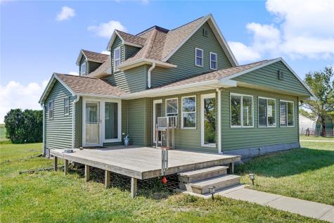 7188 28th Avenue Newhall IA 52315