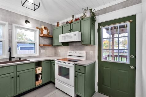 124 34th Street NE Cedar Rapids IA 52402