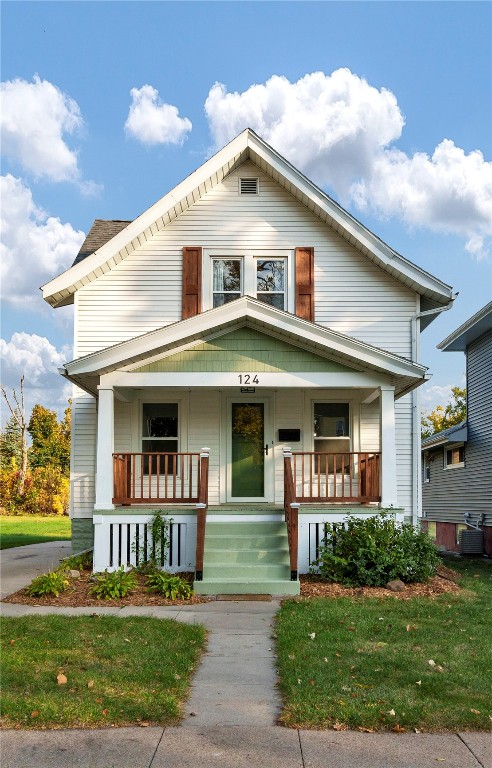124 34th Street NE Cedar Rapids IA 52402