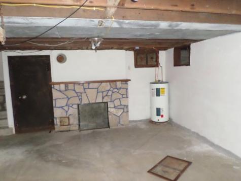 301 Riverside Drive Charles City IA 50616