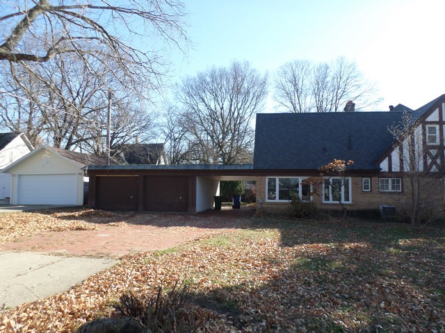 301 Riverside Drive Charles City IA 50616