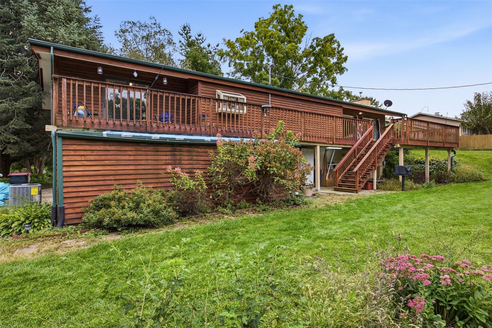 324 Lake View Drive NE Solon IA 52333