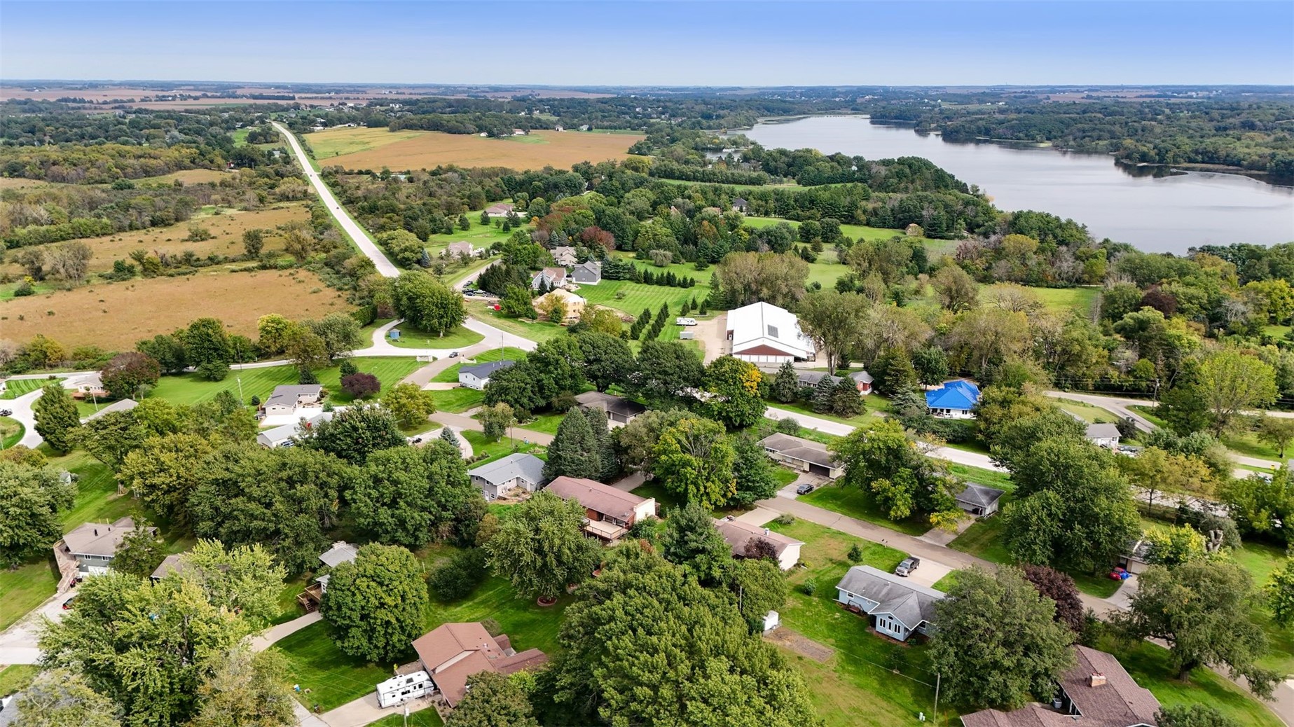 324 Lake View Drive NE Solon IA 52333