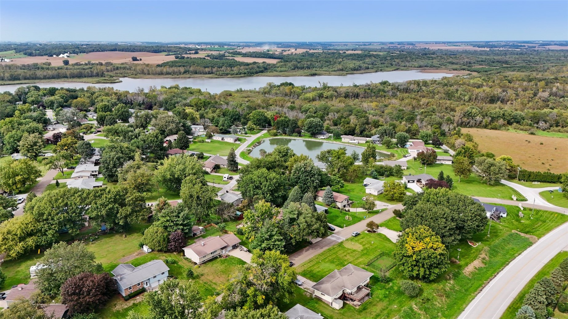 324 Lake View Drive NE Solon IA 52333