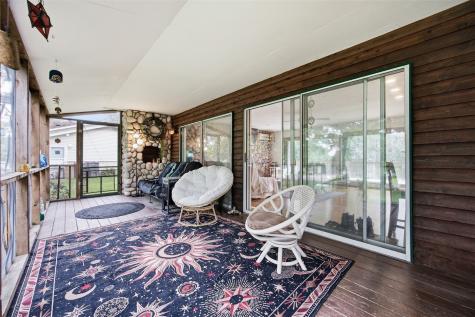 324 Lake View Drive NE Solon IA 52333