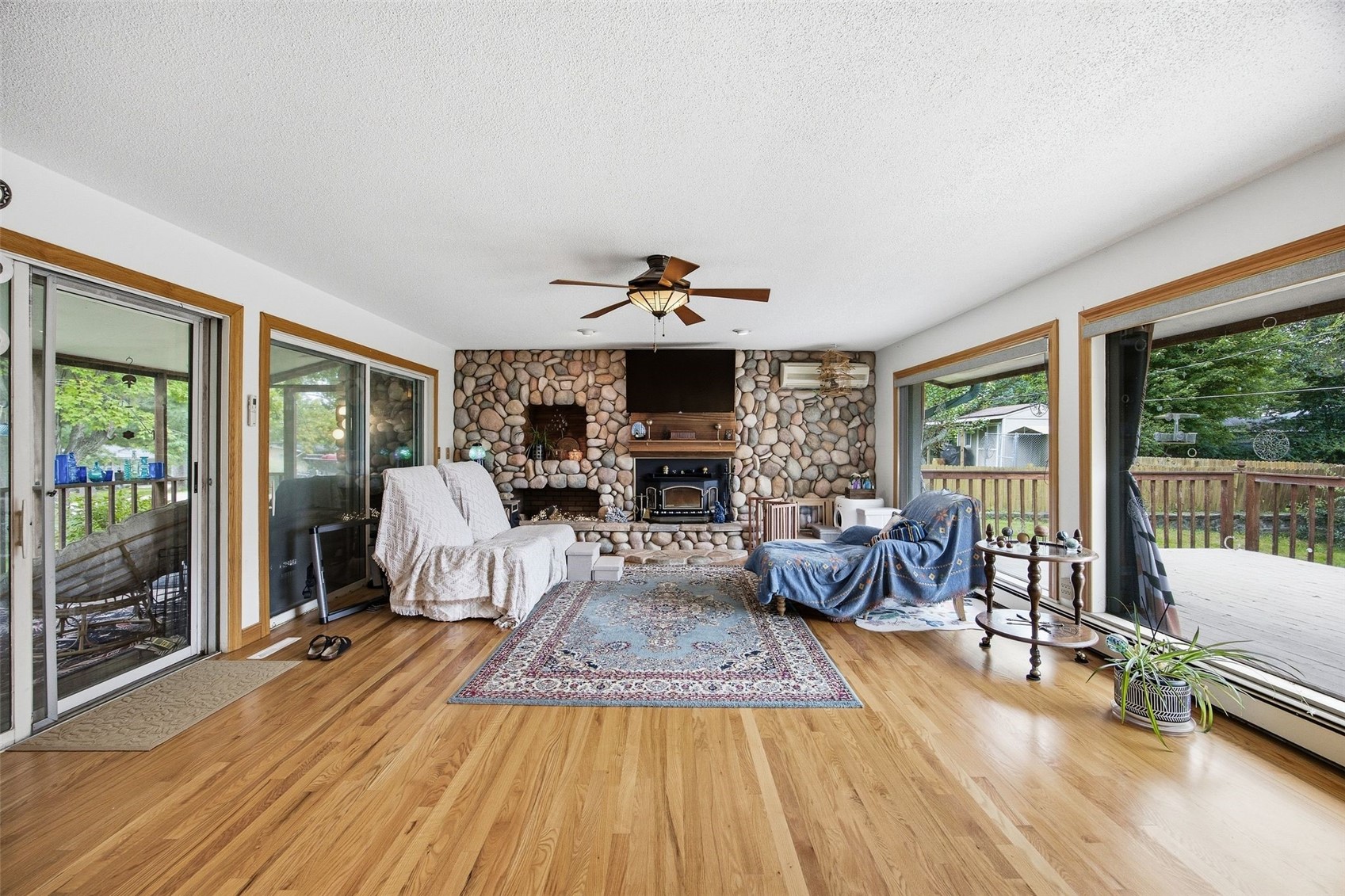 324 Lake View Drive NE Solon IA 52333