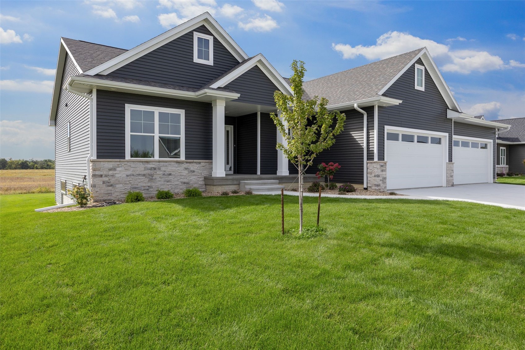 3007 Prairielight Court Hiawatha IA 52233