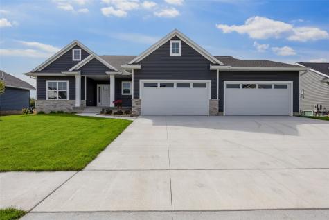 3007 Prairielight Court Hiawatha IA 52233