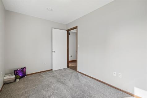 1510 North Drive Ely IA 52227