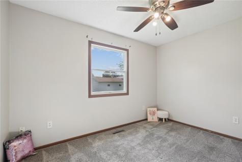 1510 North Drive Ely IA 52227