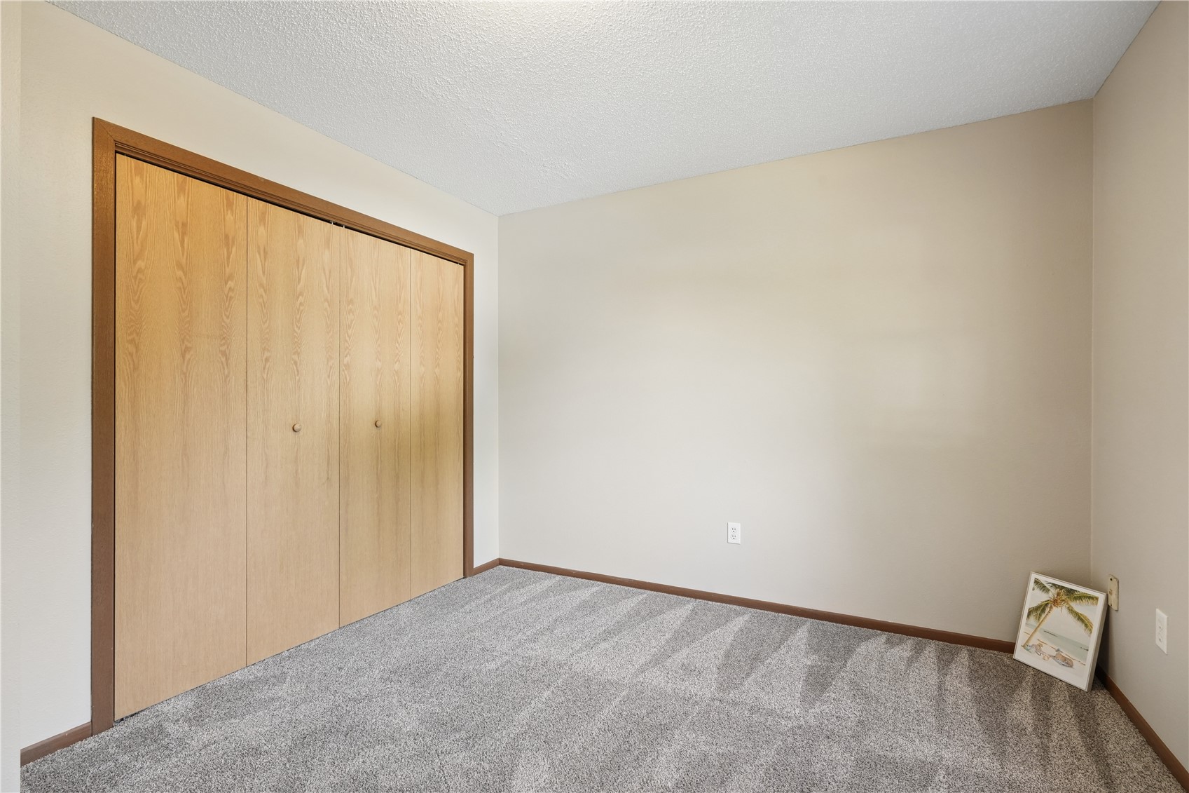 1510 North Drive Ely IA 52227