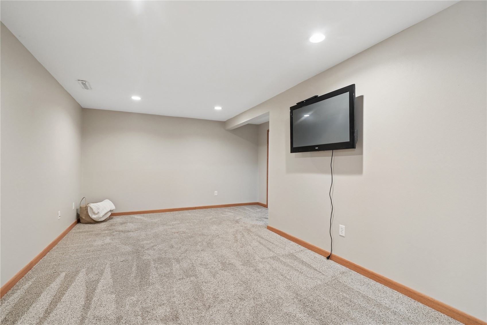 1510 North Drive Ely IA 52227