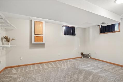 1510 North Drive Ely IA 52227