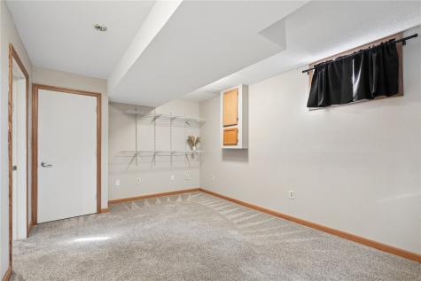 1510 North Drive Ely IA 52227