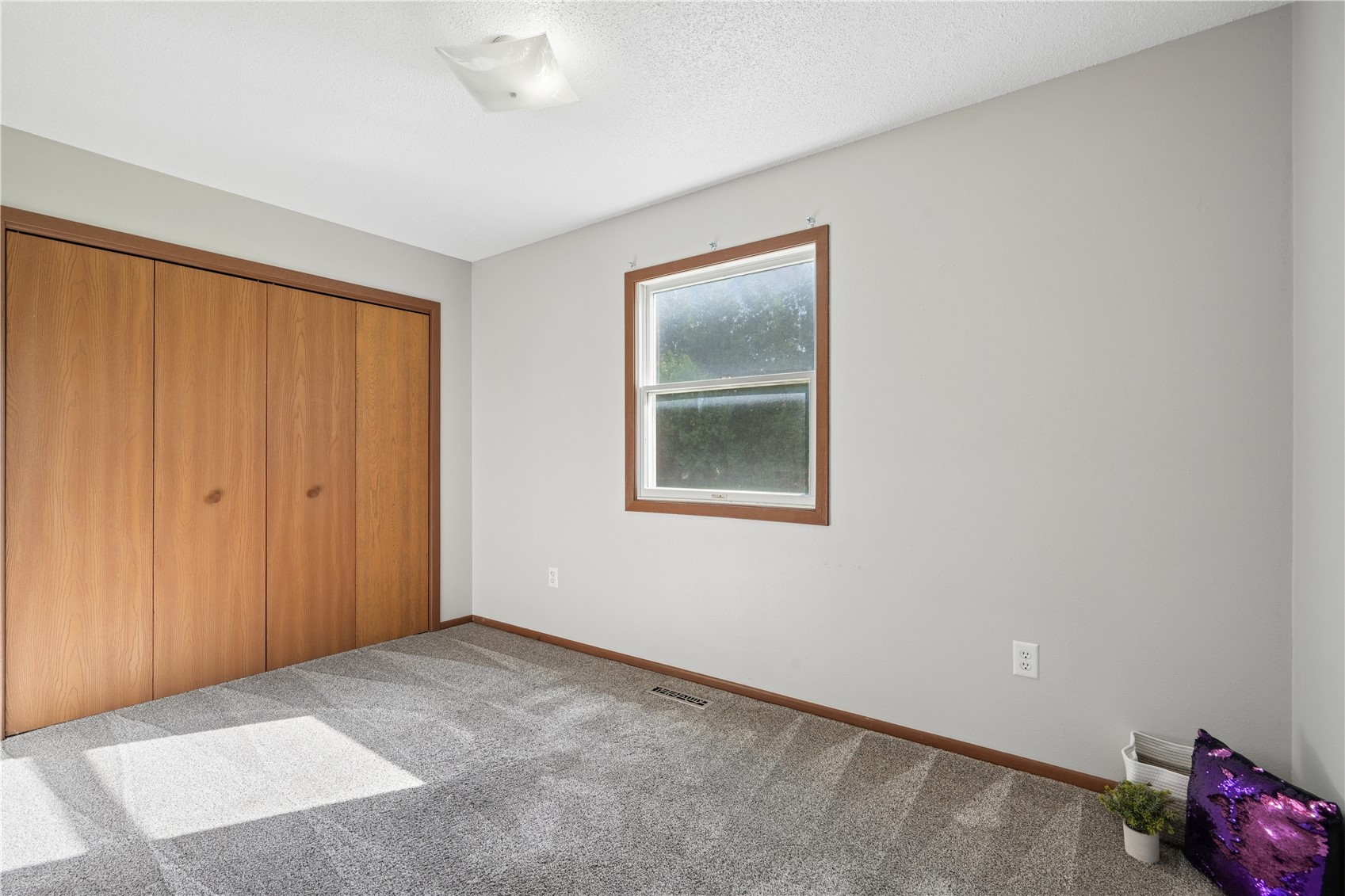 1510 North Drive Ely IA 52227