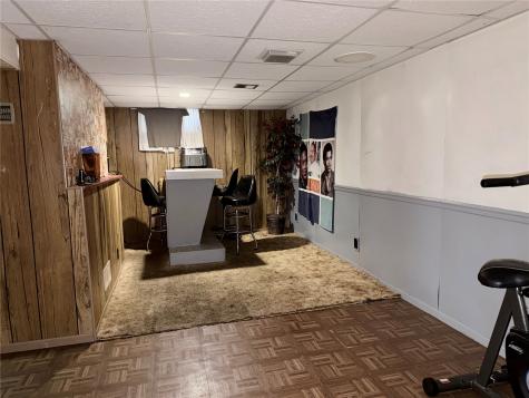 5200 Holly Avenue Cedar Rapids IA 52405