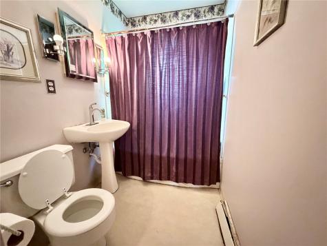5200 Holly Avenue Cedar Rapids IA 52405