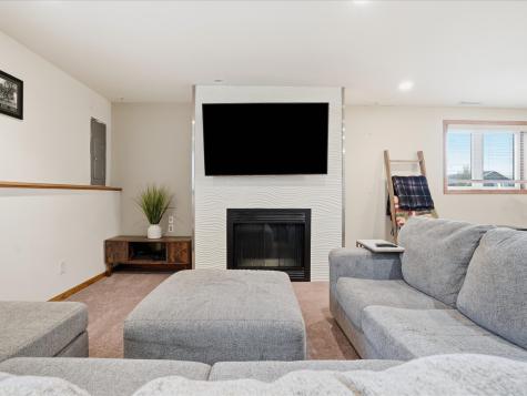 4560 Willow Street Palo IA 52324