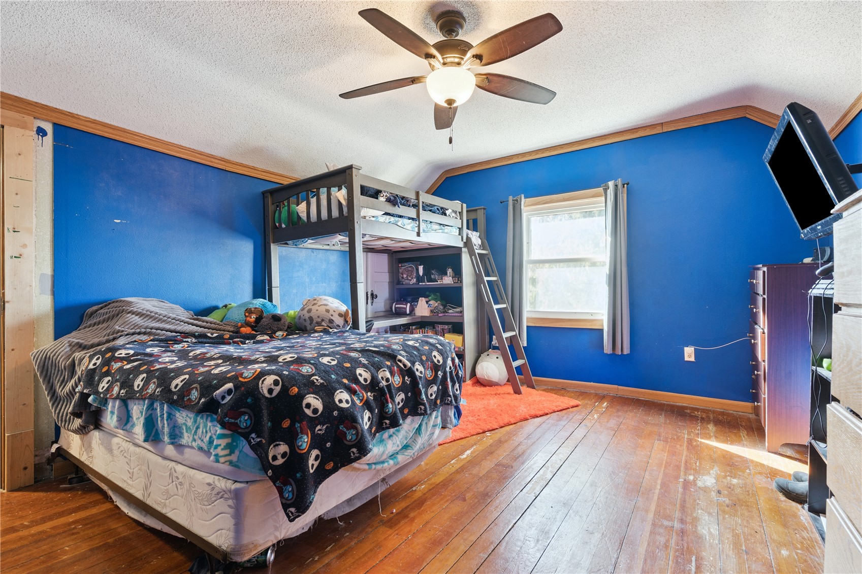 105 Walnut Avenue S Garrison IA 52229