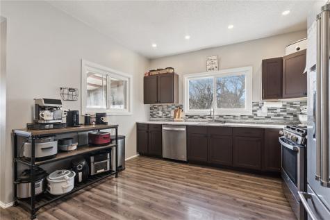 105 Walnut Avenue S Garrison IA 52229