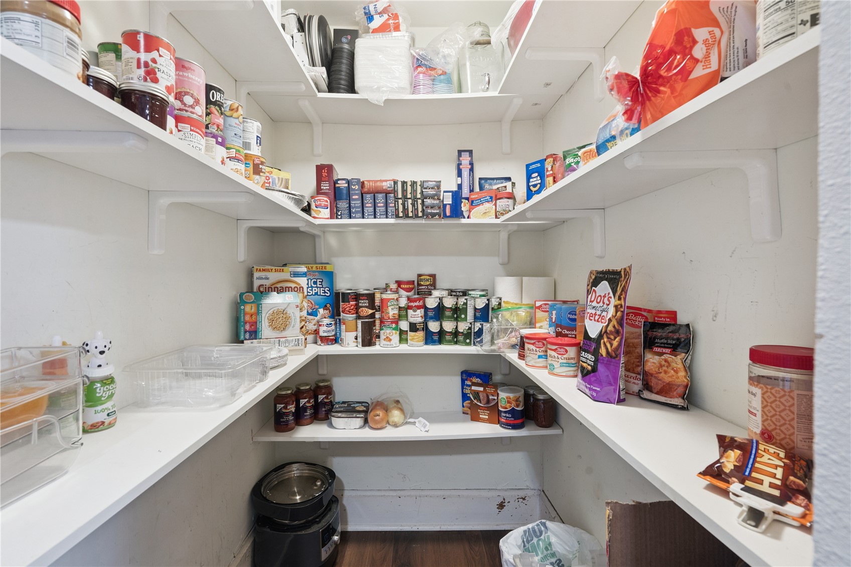 105 Walnut Avenue S Garrison IA 52229