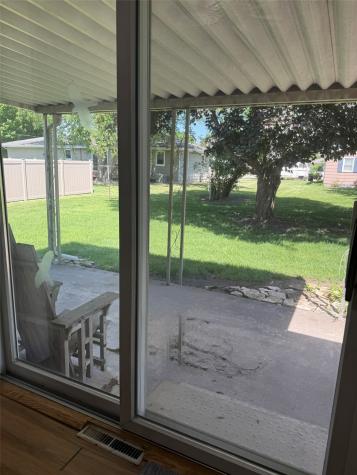 306 14th Avenue Vinton IA 52349