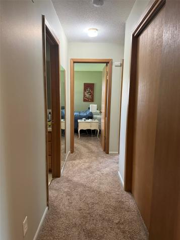 306 14th Avenue Vinton IA 52349