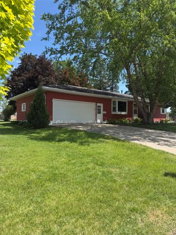306 14th Avenue Vinton IA 52349