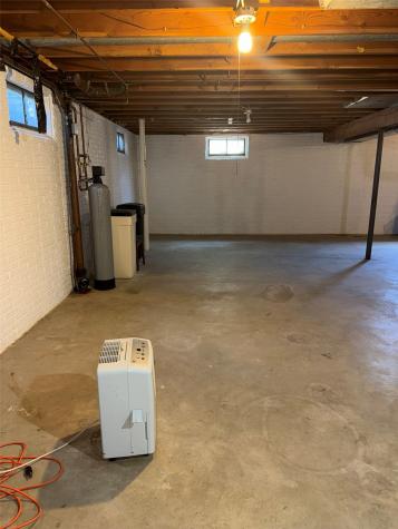 306 14th Avenue Vinton IA 52349