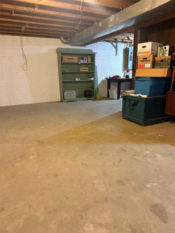 306 14th Avenue Vinton IA 52349