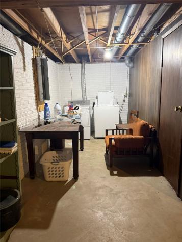 306 14th Avenue Vinton IA 52349