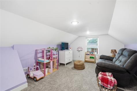 502 3rd Street Victor IA 52347