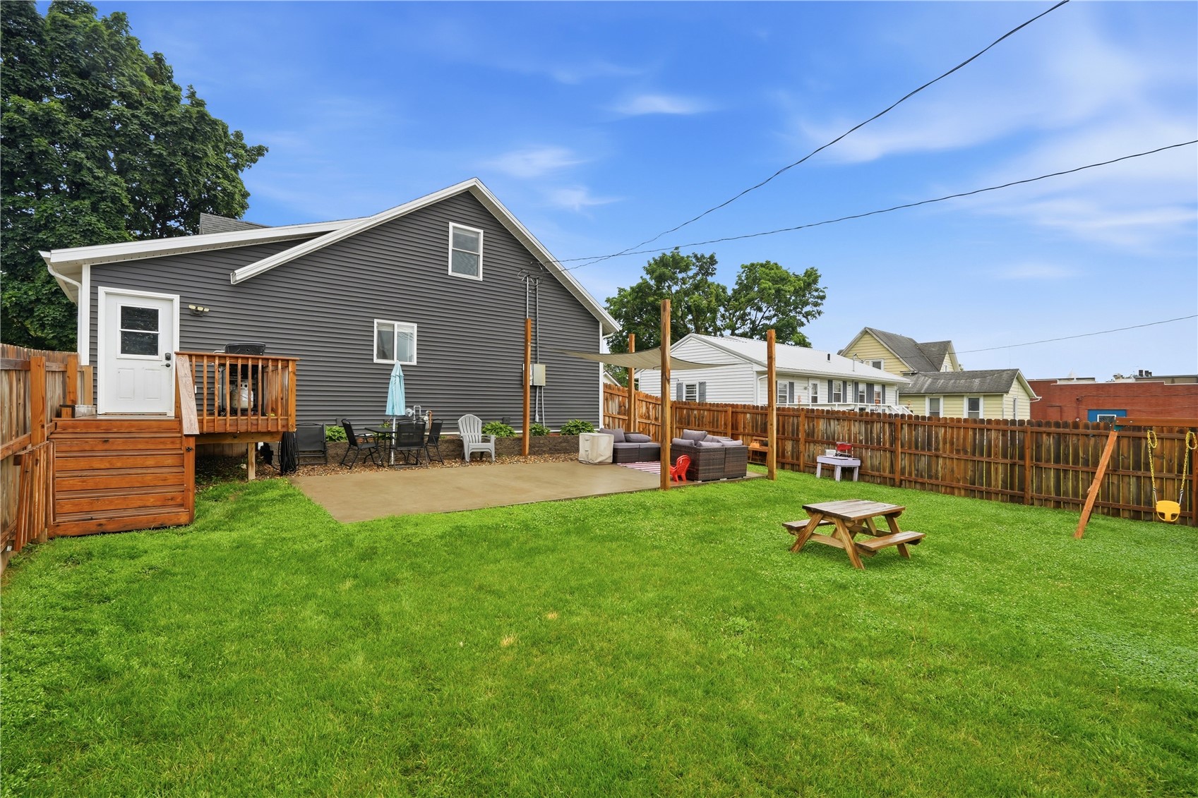 502 3rd Street Victor IA 52347