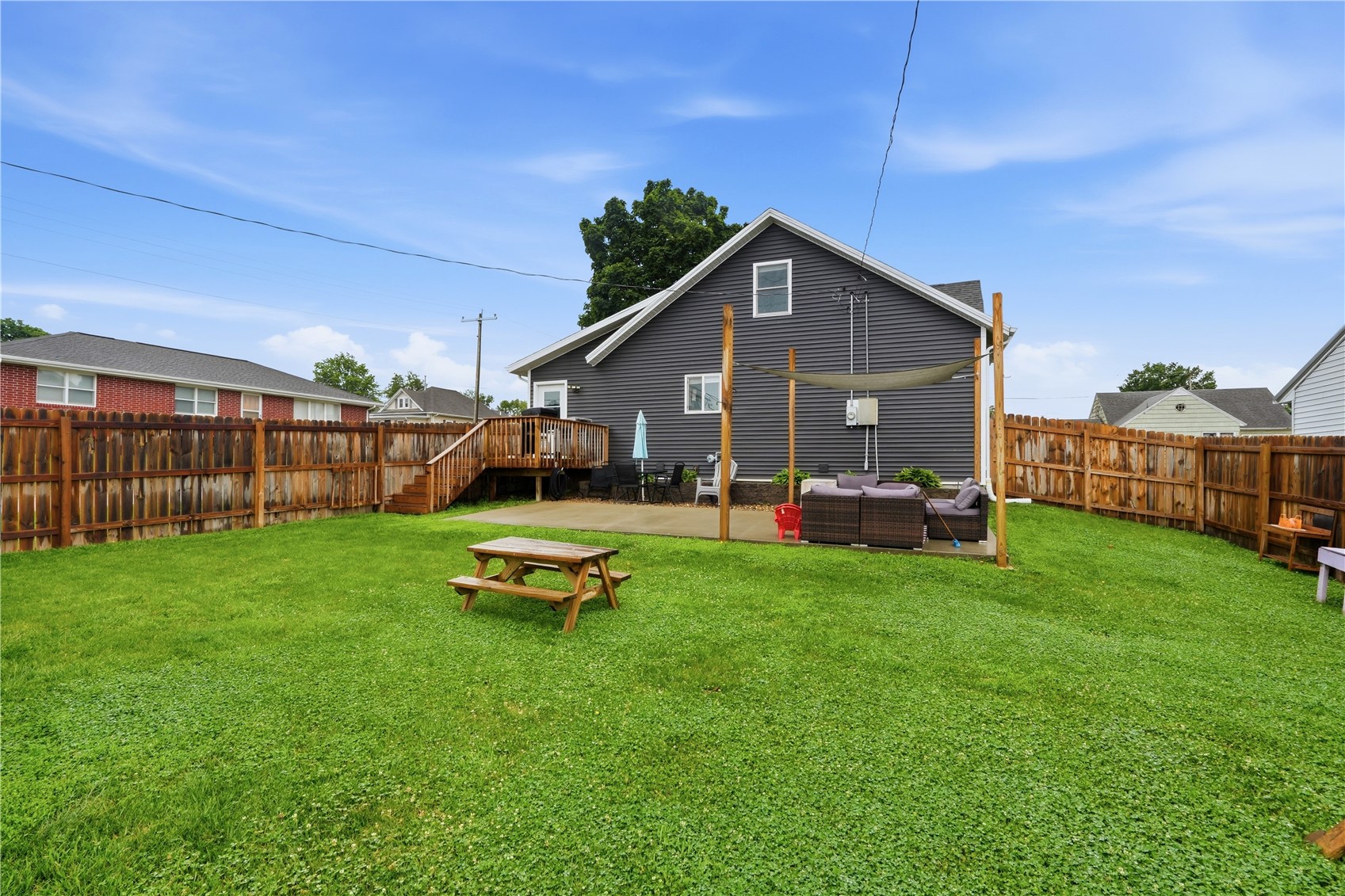 502 3rd Street Victor IA 52347