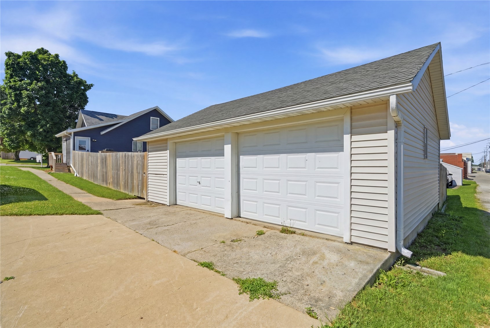 502 3rd Street Victor IA 52347