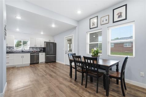 502 3rd Street Victor IA 52347