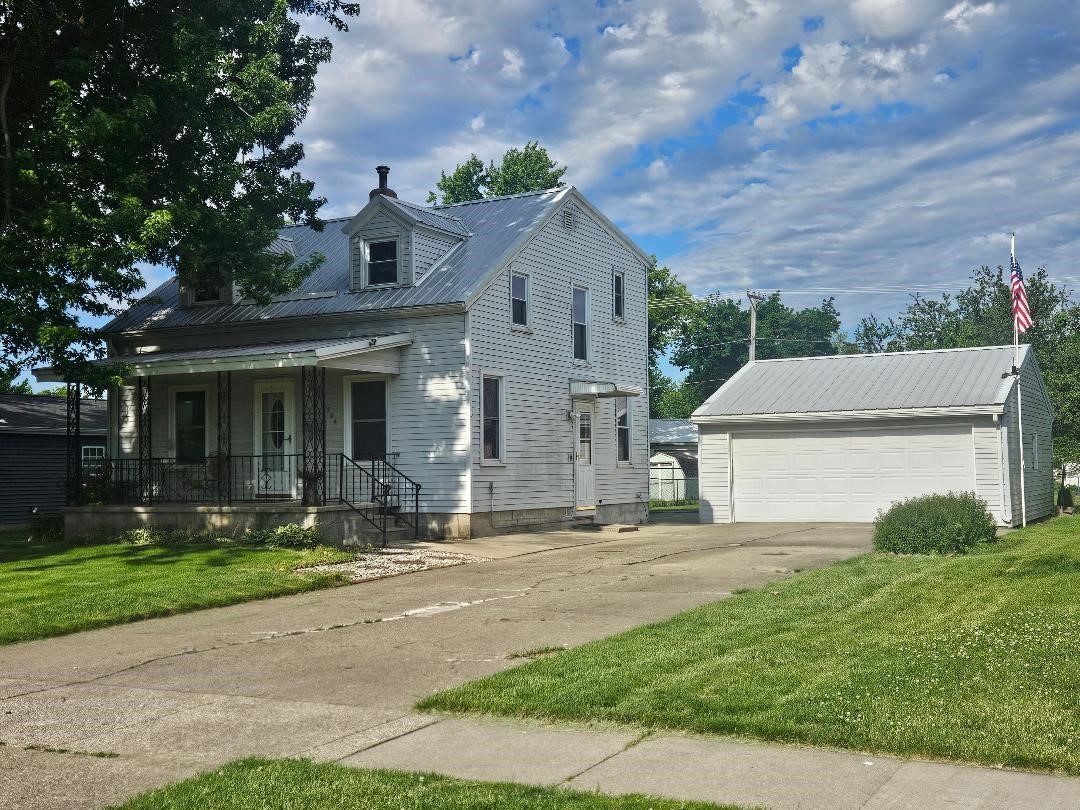 704 8th Avenue Belle Plaine IA 52208