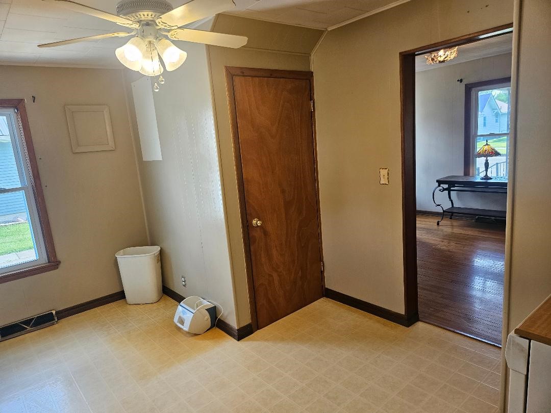 704 8th Avenue Belle Plaine IA 52208